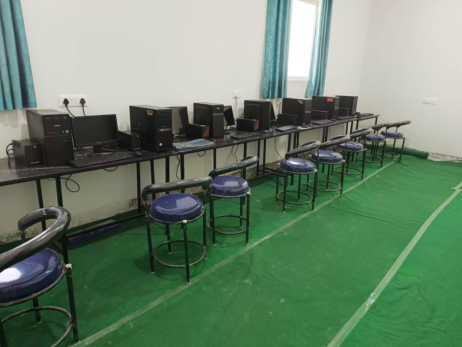 Laboratory Facility 4