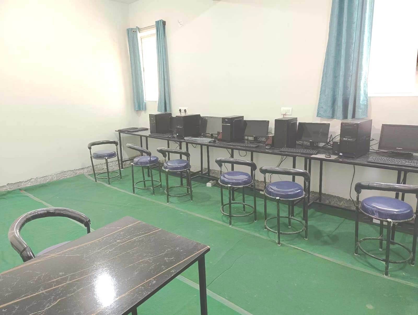 Laboratory Facility 4